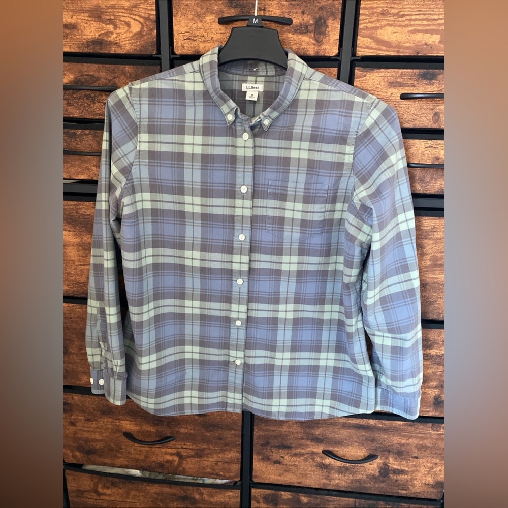 Women’s LL Bean Cotton Broadcloth Plaid Shirt Gray/Blue/Green Chest PocketSize M